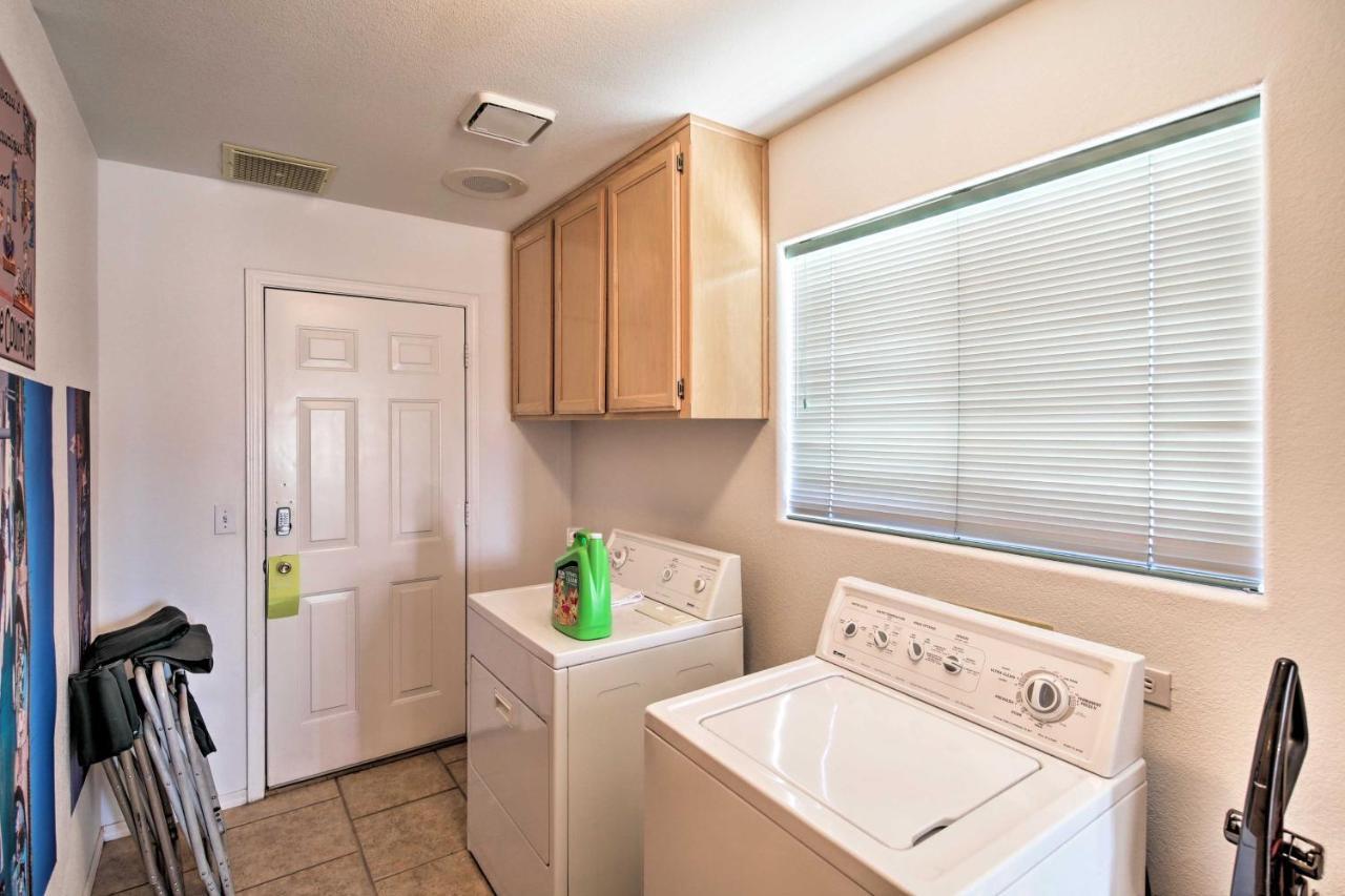 Lake Havasu Home With Rooftop Deck And Mountain Views! Lake Havasu City Extérieur photo